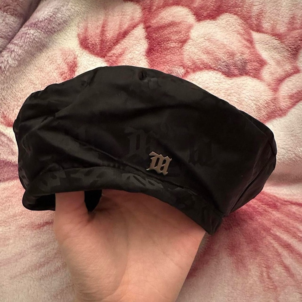 Misbhv black signature monogram beret hat